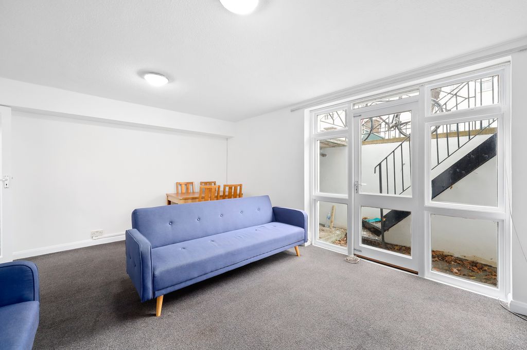 Property photo 3 of 22