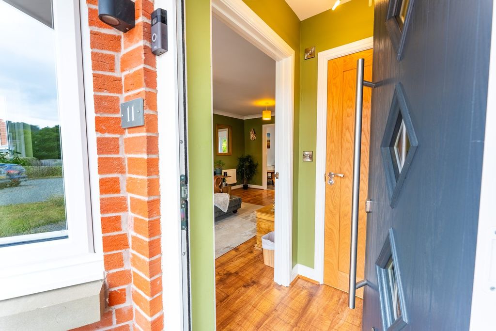 Property photo 3 of 49