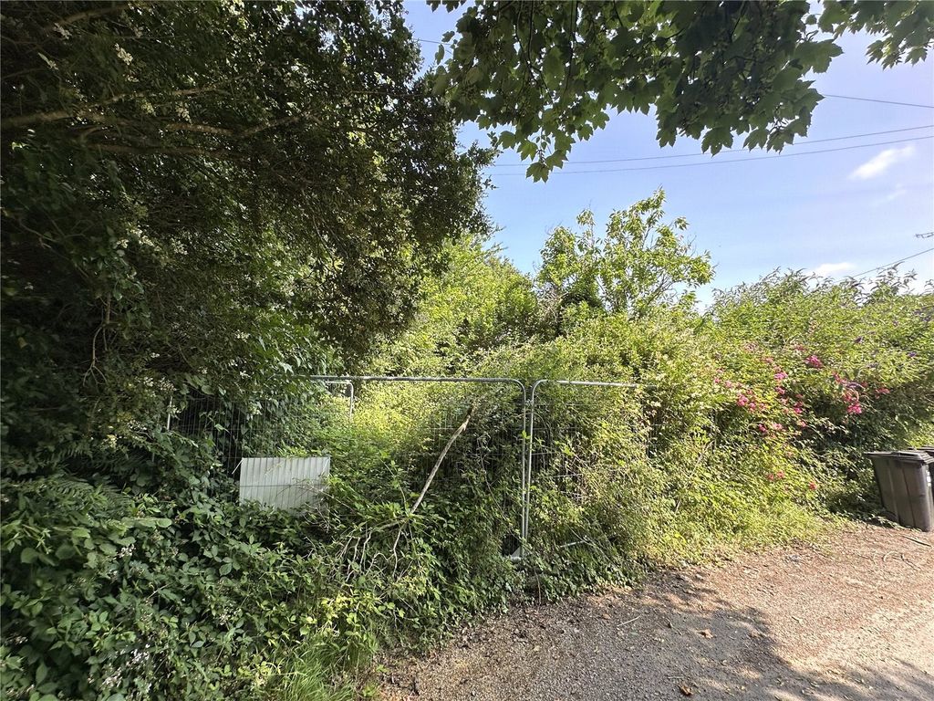 Property photo 3 of 12 Picture No. 02