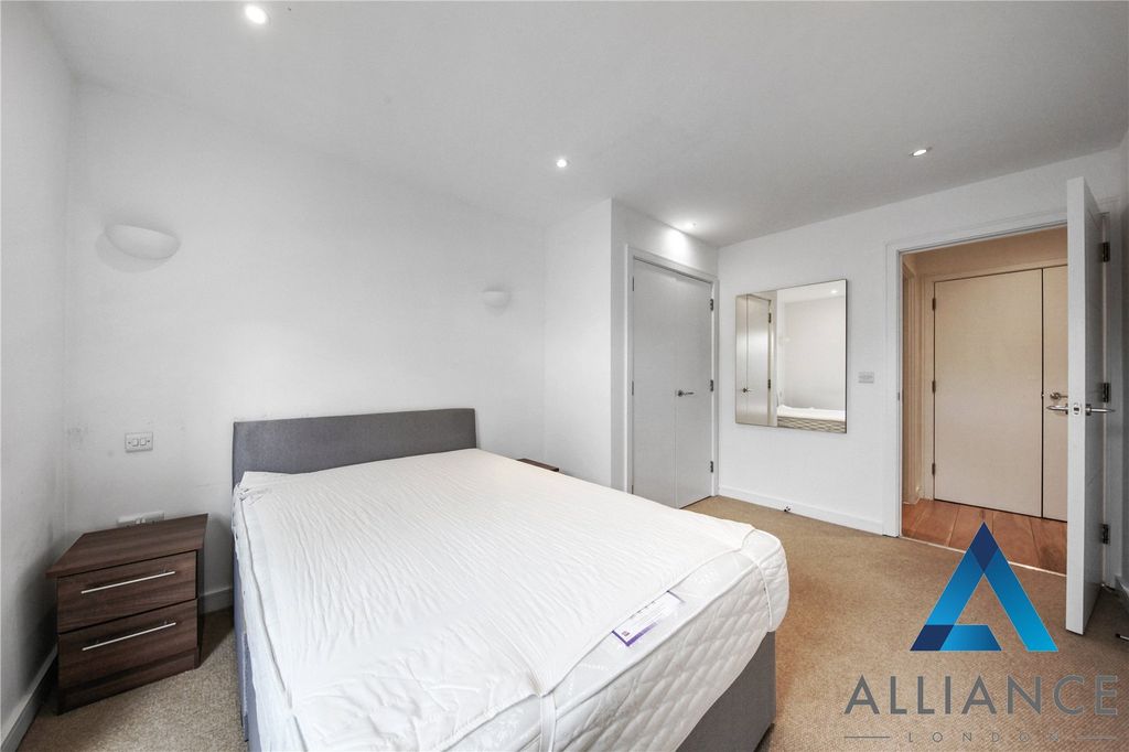 Property photo 2 of 15 Picture No. 17