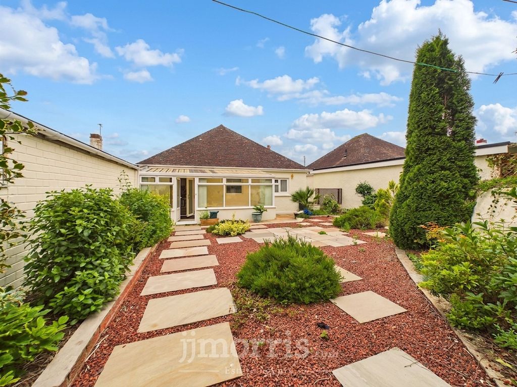 Property photo 2 of 20