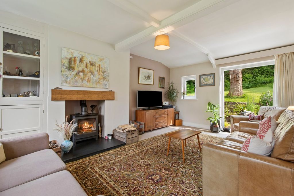 Property photo 3 of 32