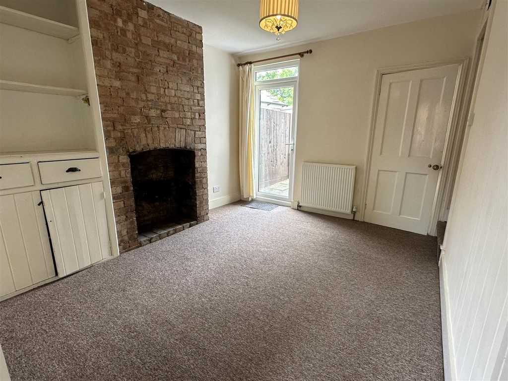 Property photo 3 of 9