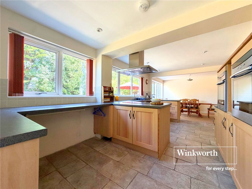 Property photo 2 of 17 Picture No. 03