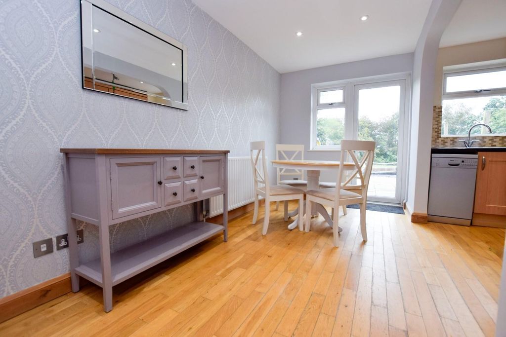 Property photo 2 of 10 Dine1.Jpg