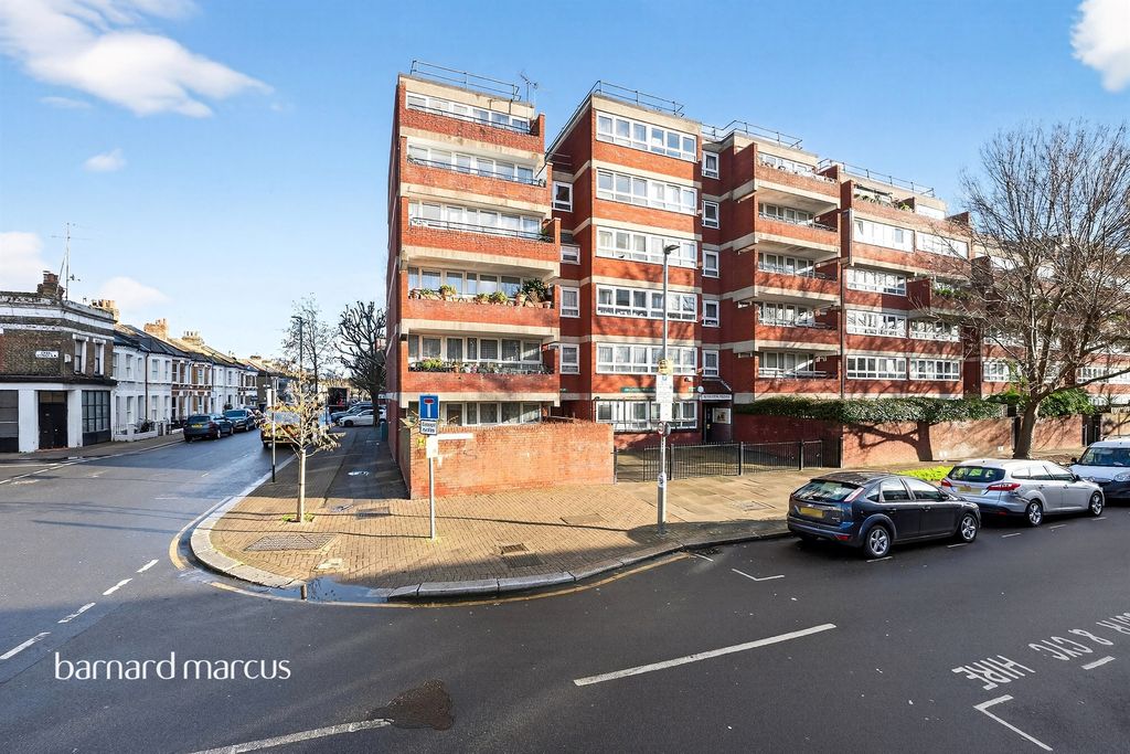 Property photo 1 of 10