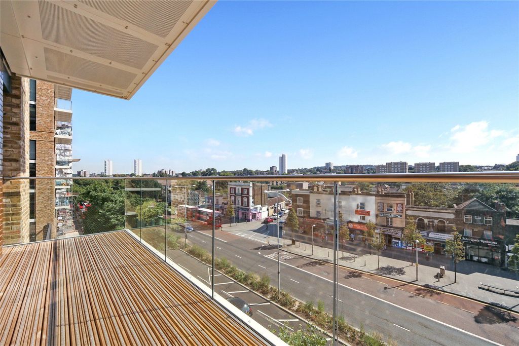 Property photo 3 of 11 Picture No. 18