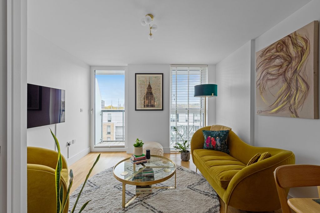 Property photo 2 of 13 094A3841