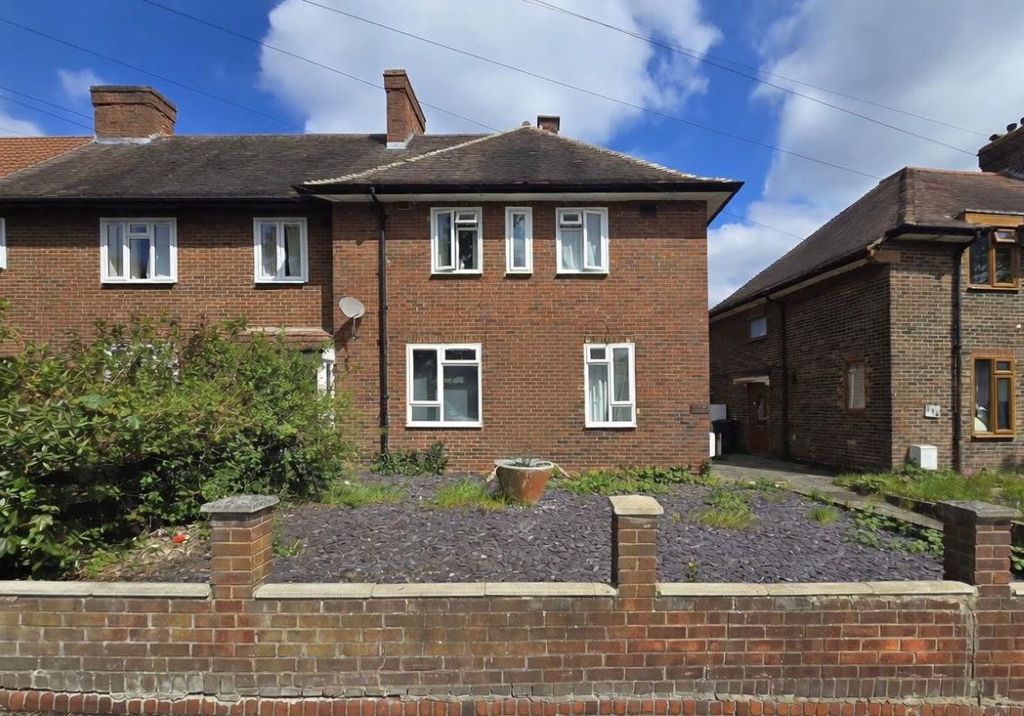 Property photo 1 of 5