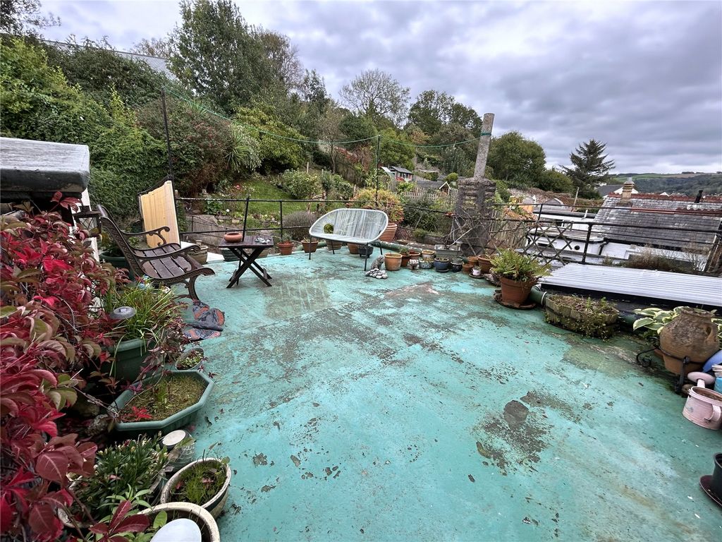 Property photo 2 of 13 Picture No. 16