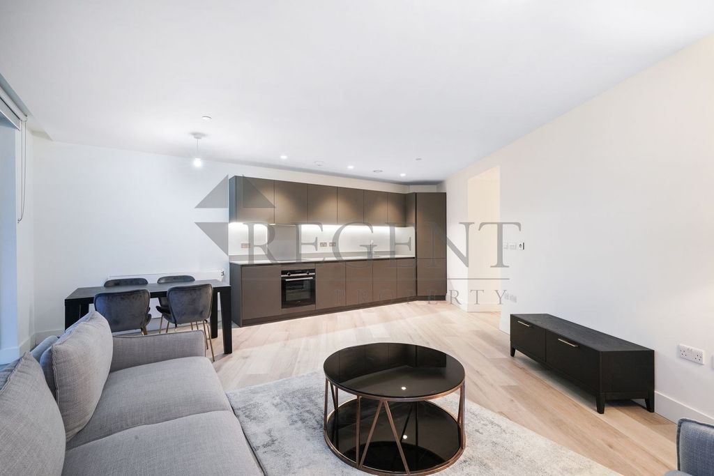 Property photo 3 of 18 Open Plan