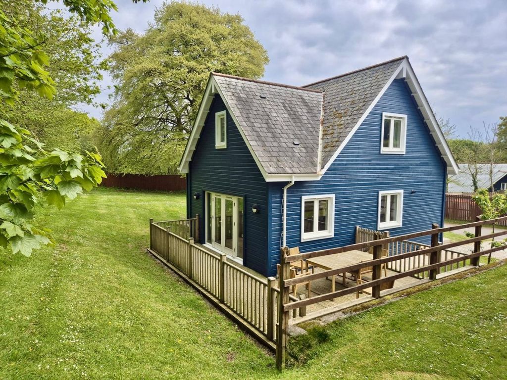 Property photo 2 of 26