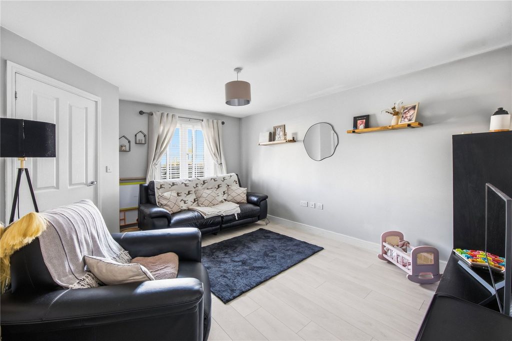 Property photo 3 of 15 Picture No. 33