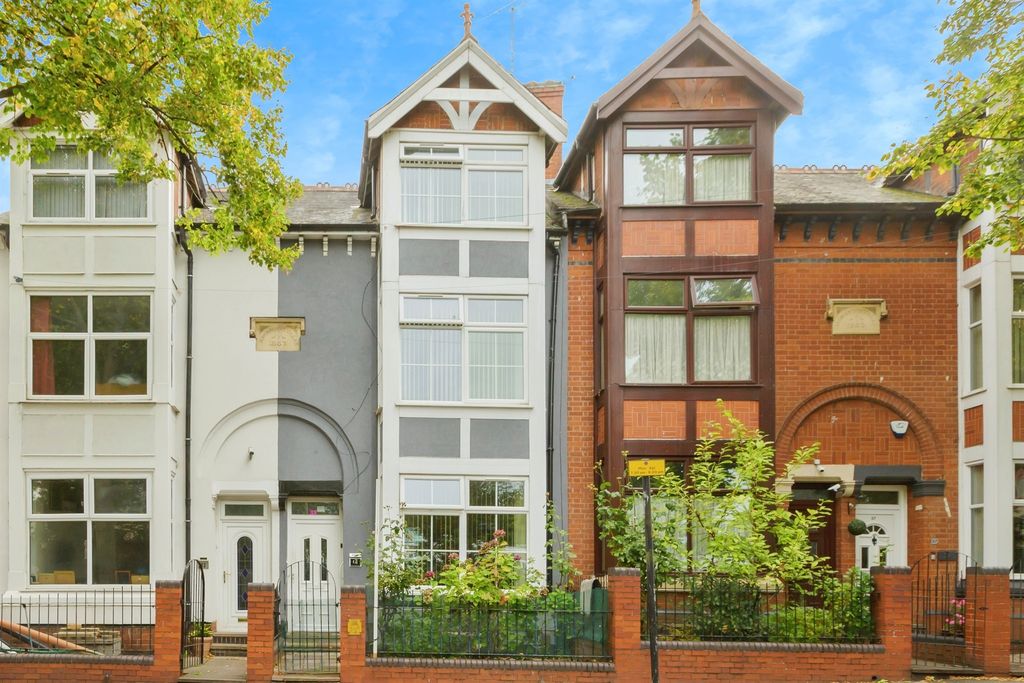 Property photo 1 of 17