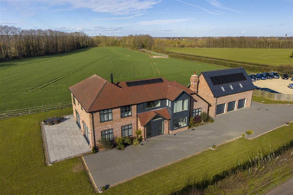 Property photo 1 of 29 Main Picture