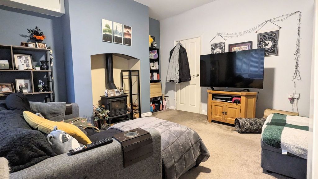 Property photo 2 of 18