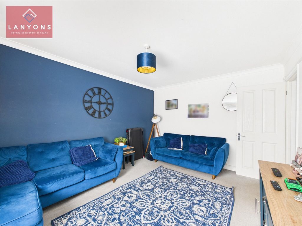 Property photo 3 of 12 Picture No. 20