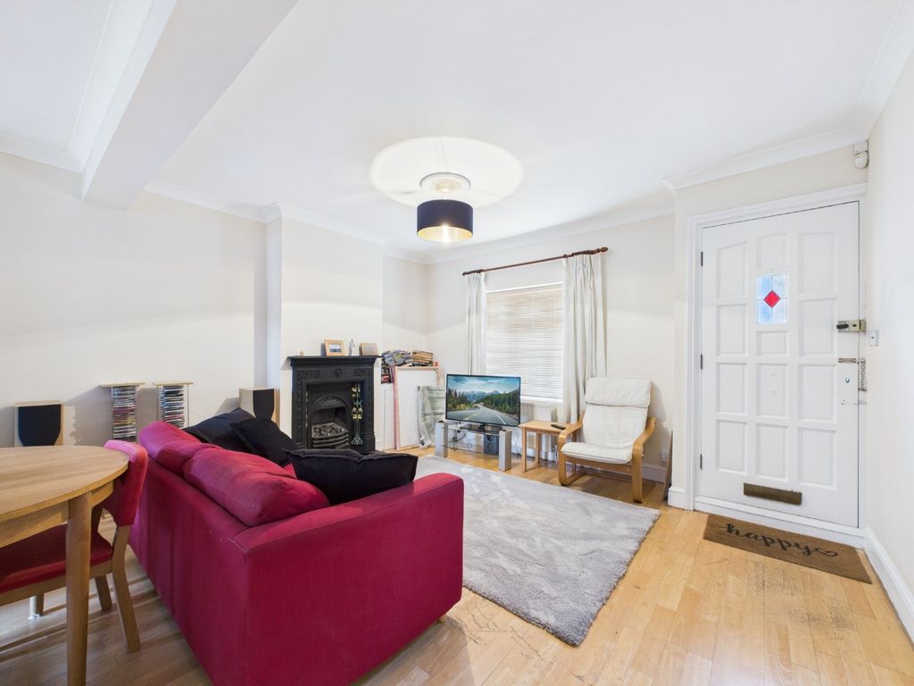 Property photo 3 of 11 4592144