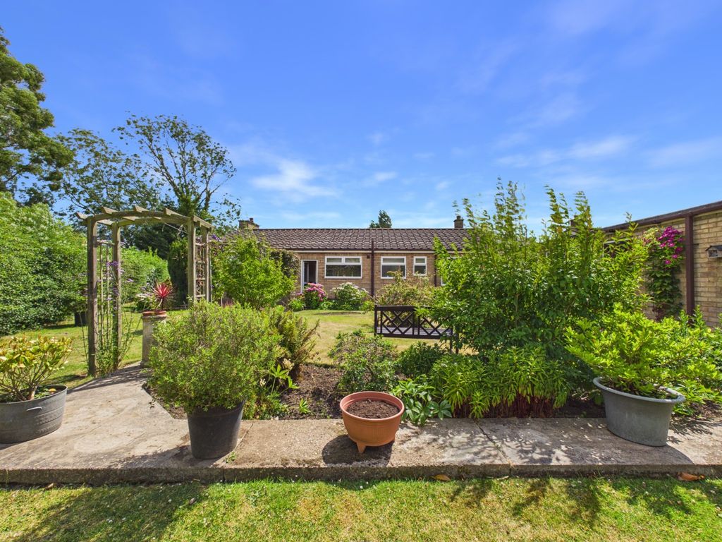 Property photo 1 of 12 5212813