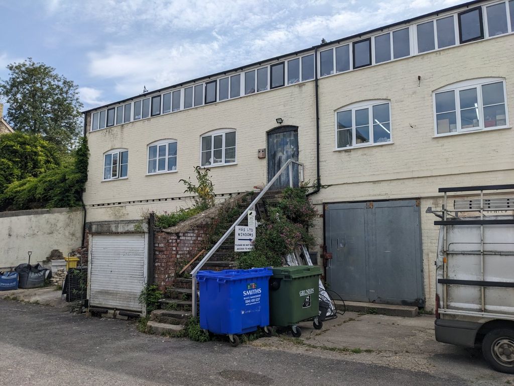 Property photo 2 of 19 Picture No. 01