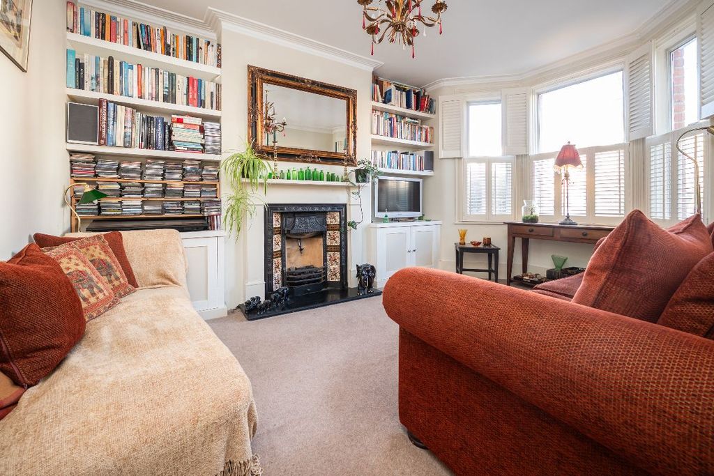 Property photo 2 of 21