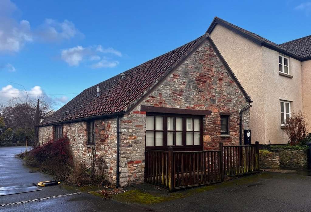 Property photo 1 of 4