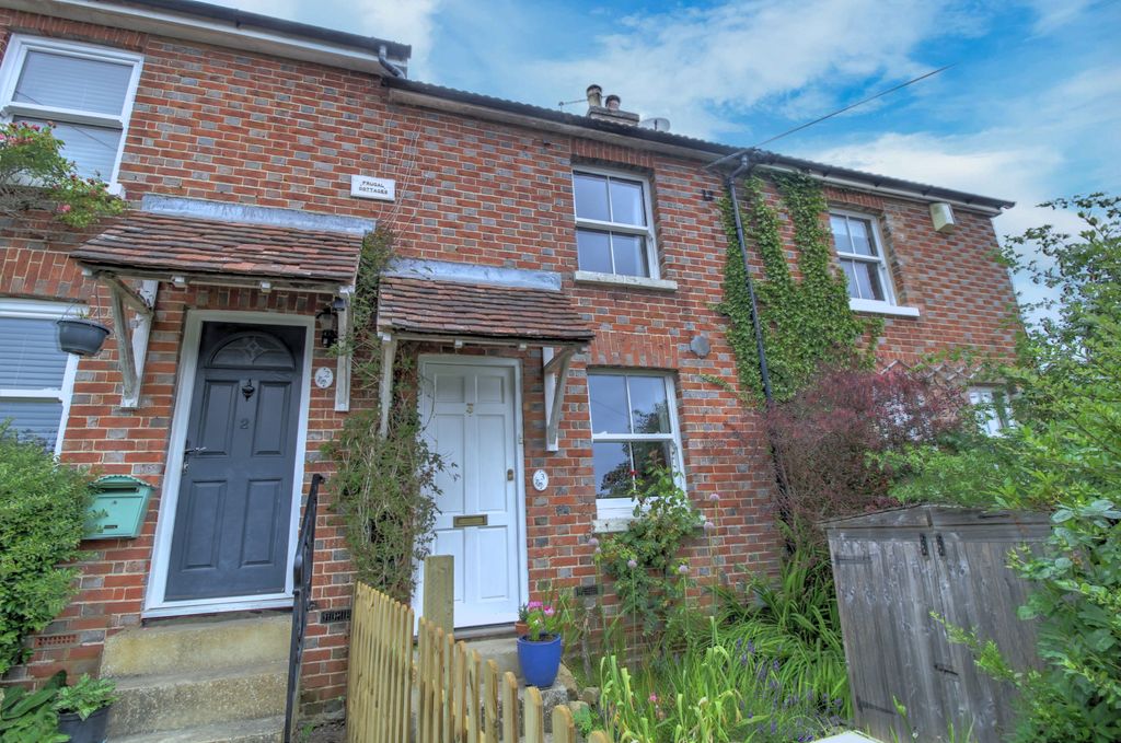 Property photo 1 of 11 Front