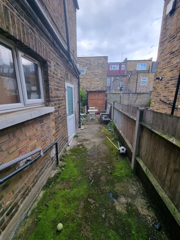 Property photo 3 of 11