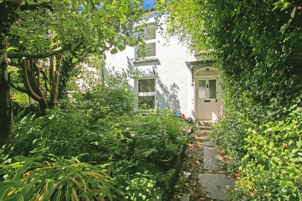 Property photo 1 of 17 Photo