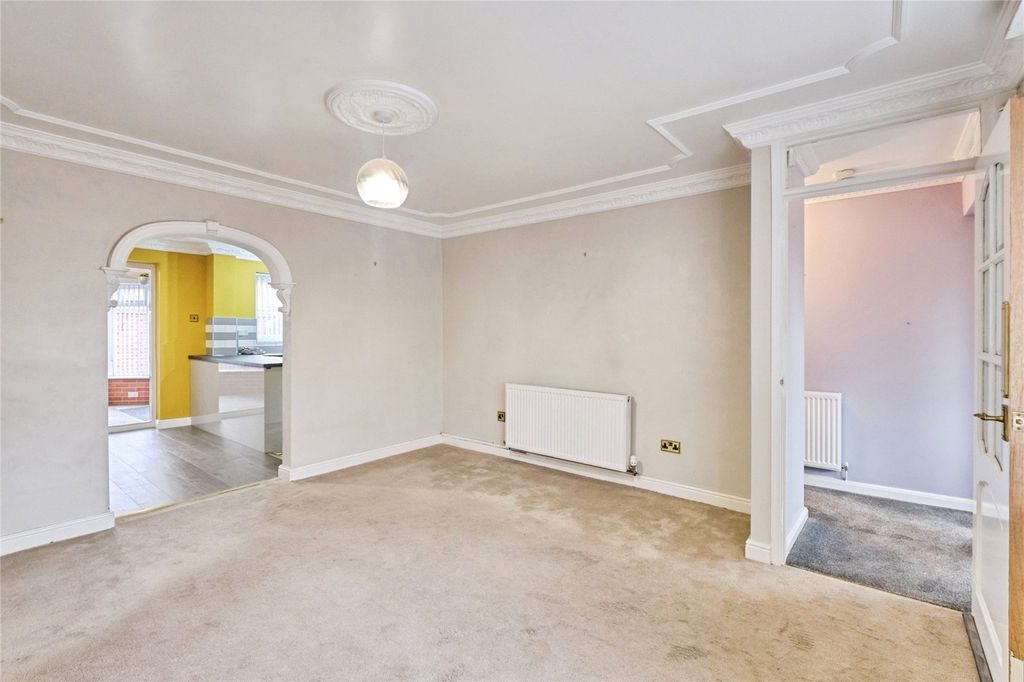 Property photo 3 of 21 Picture No. 15