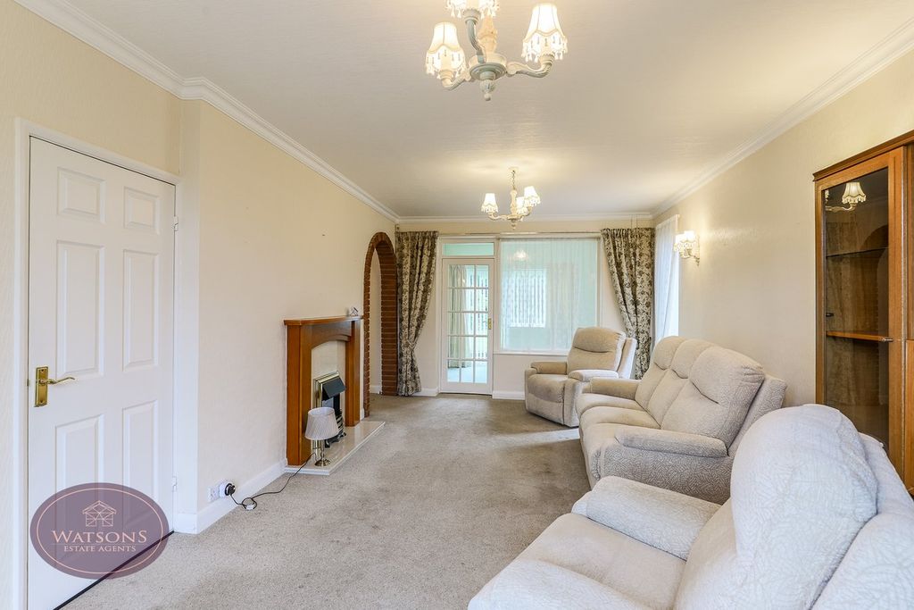 Property photo 3 of 44