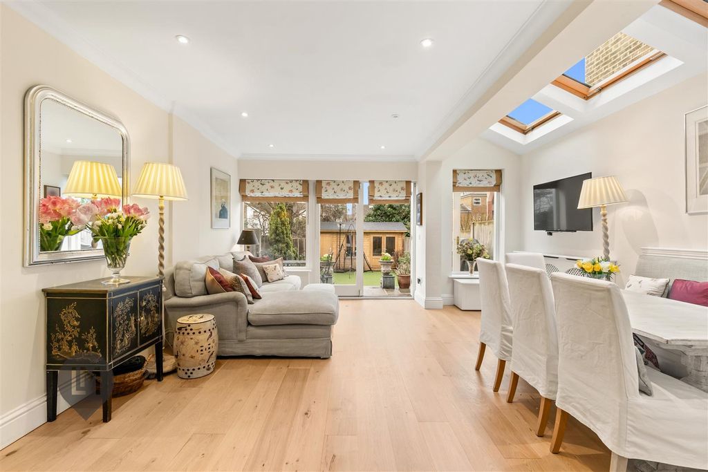 Property photo 3 of 7 Kitchen/Dining/Living Room