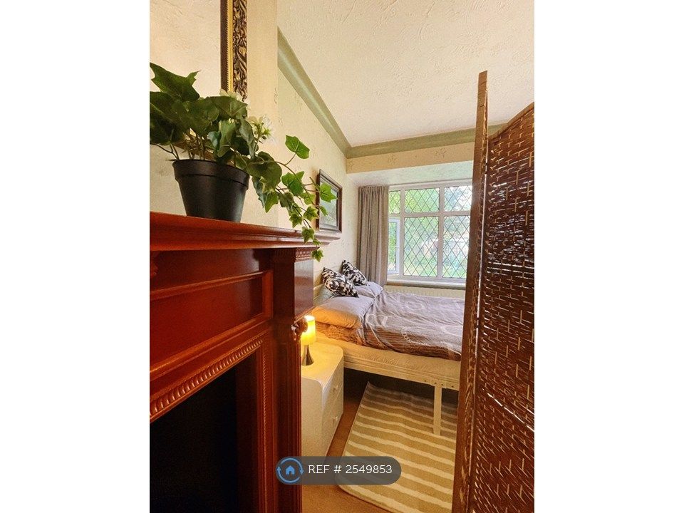 Property photo 1 of 7 Bedroom