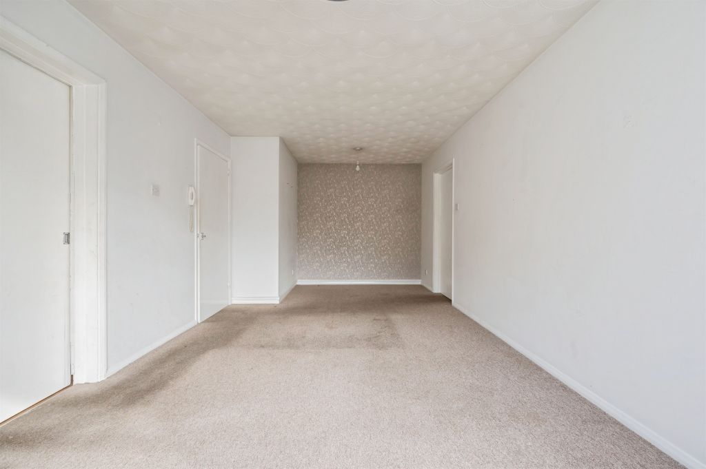 Property photo 2 of 25