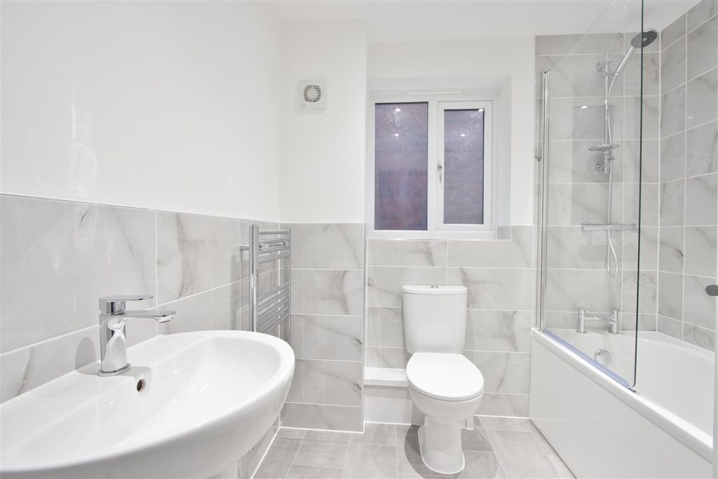 Property photo 3 of 17 Dunholme25.Jpg