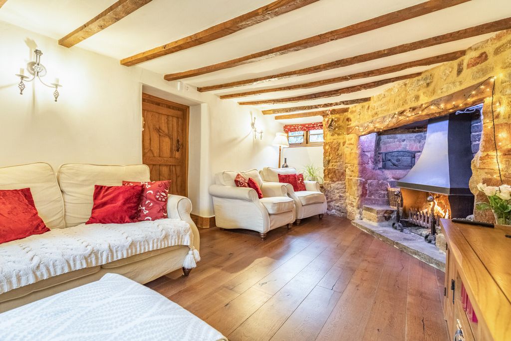 Property photo 2 of 36