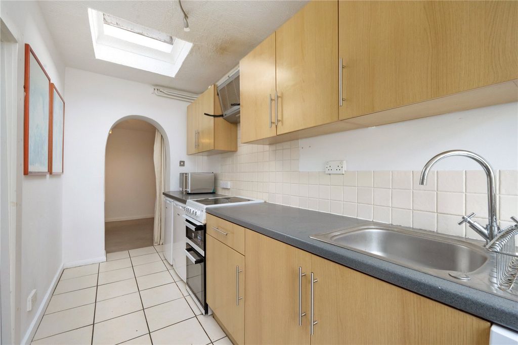 Property photo 2 of 13 Picture No. 02