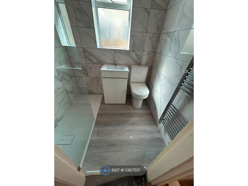 Property photo 2 of 3