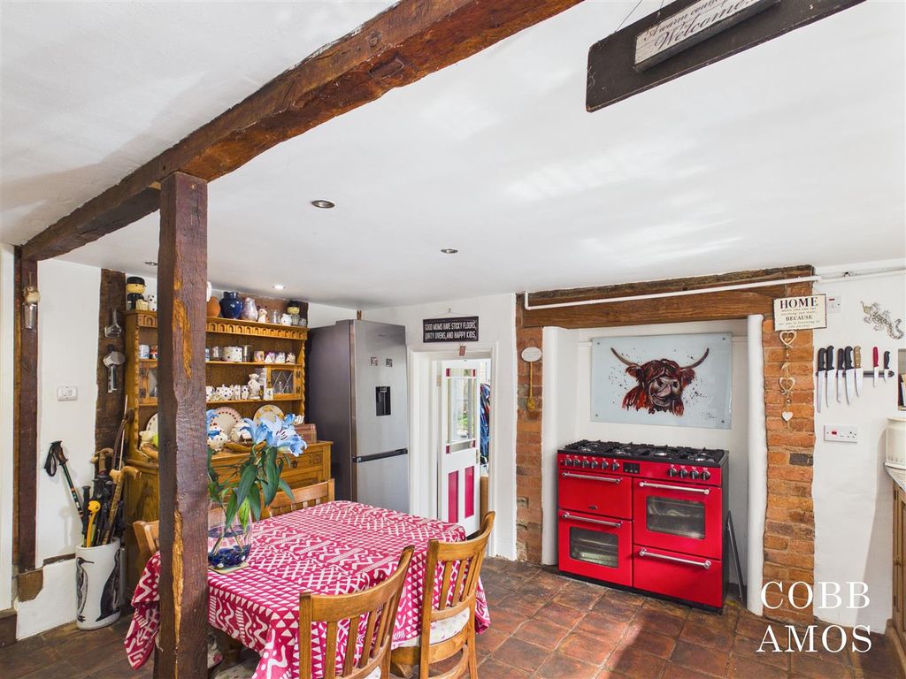 Property photo 2 of 33 Cam03722G0-Pr0090-Still011.Jpg