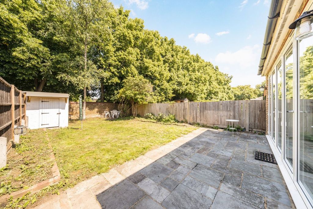 Property photo 2 of 8