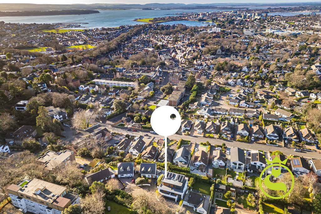 Property photo 1 of 27