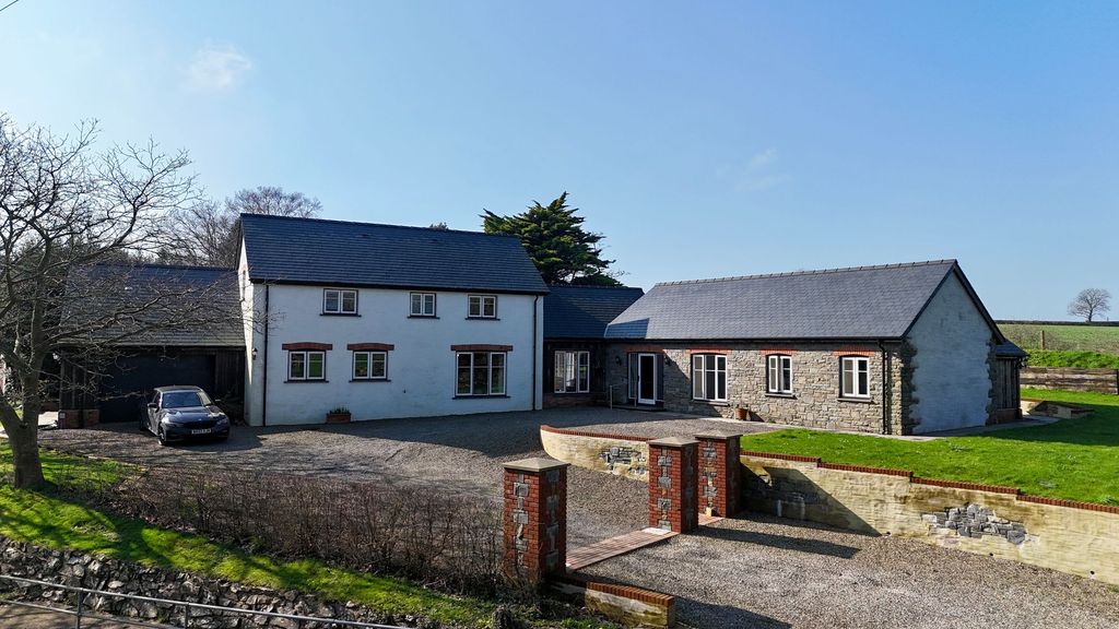 Property photo 1 of 37