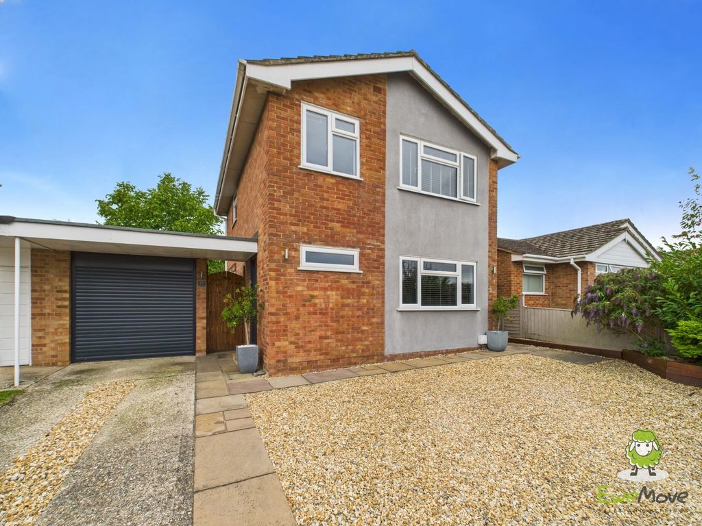 Property photo 1 of 20 Ewemove Basingstoke Avon Road External Front