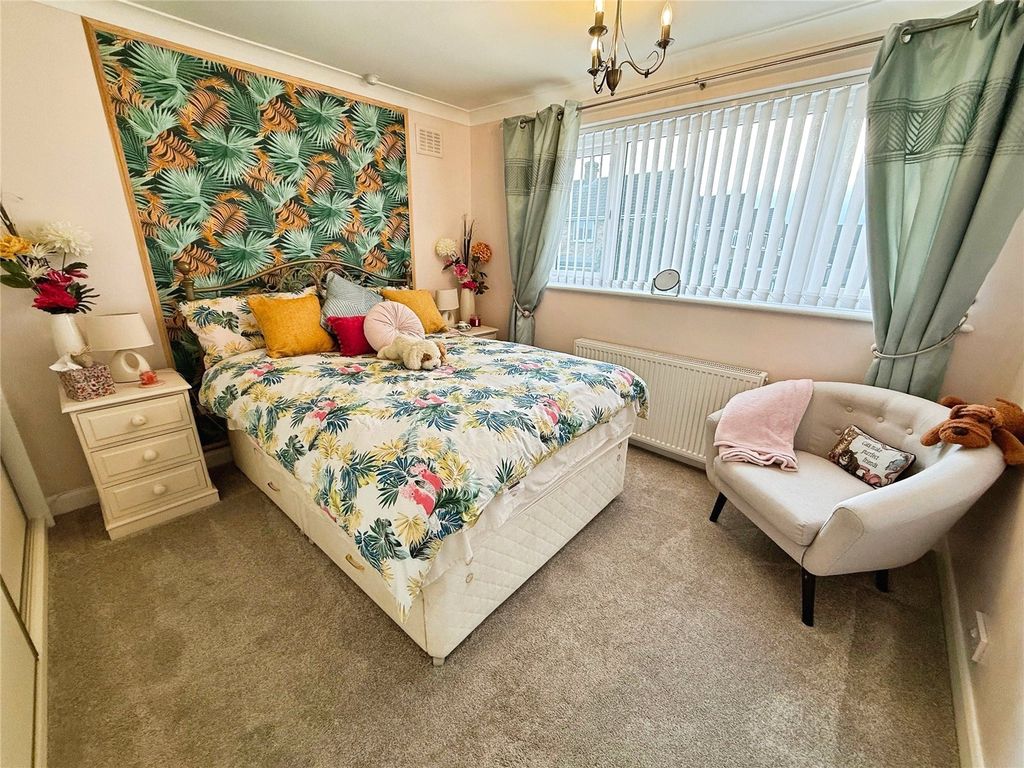 Property photo 3 of 22 Bedroom 2