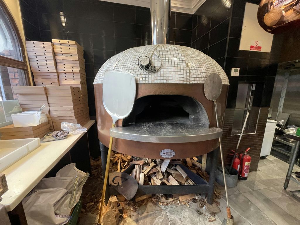 Property photo 3 of 7 16 27 59.Jpg