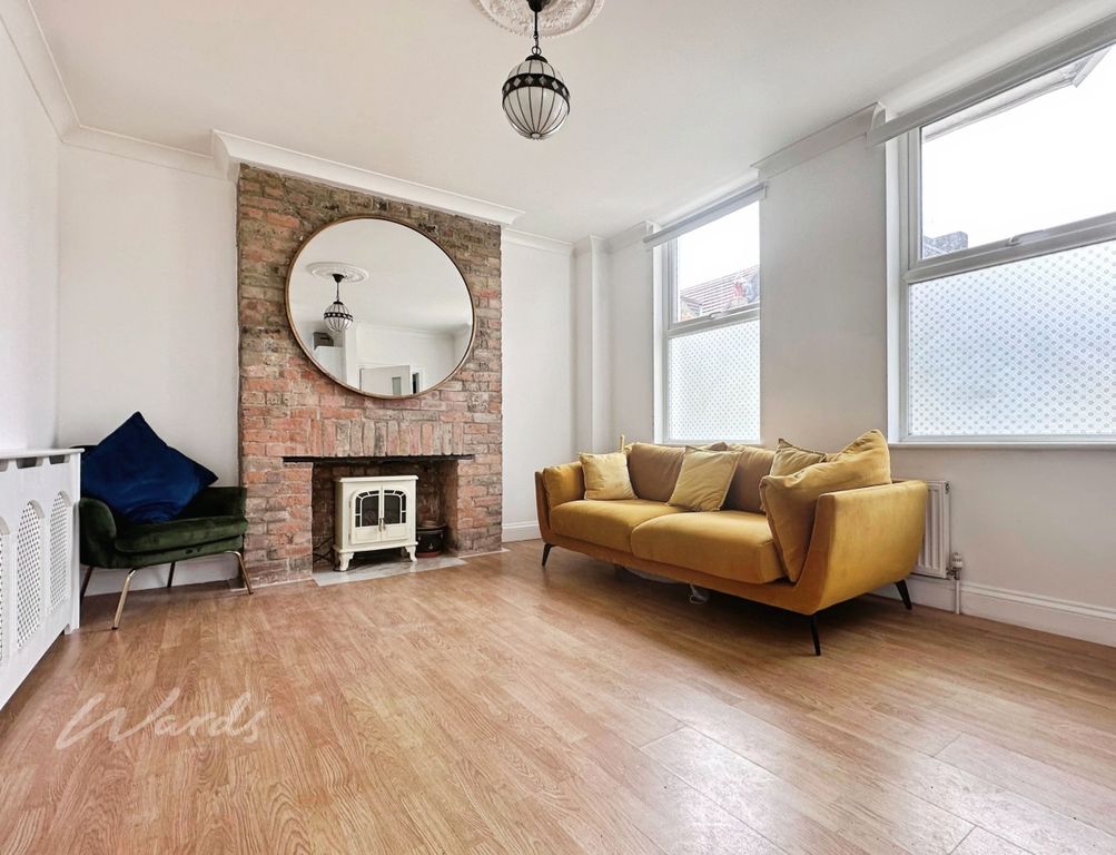 Property photo 1 of 7 Belmont Lounge di...