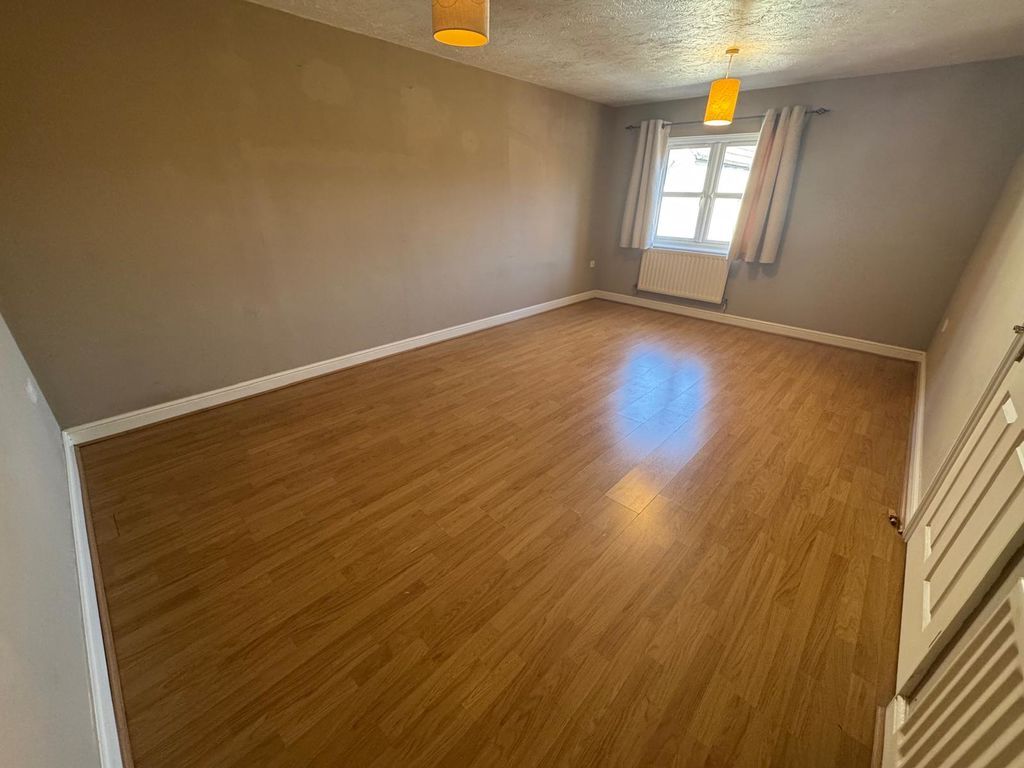 Property photo 2 of 11 Photo 2