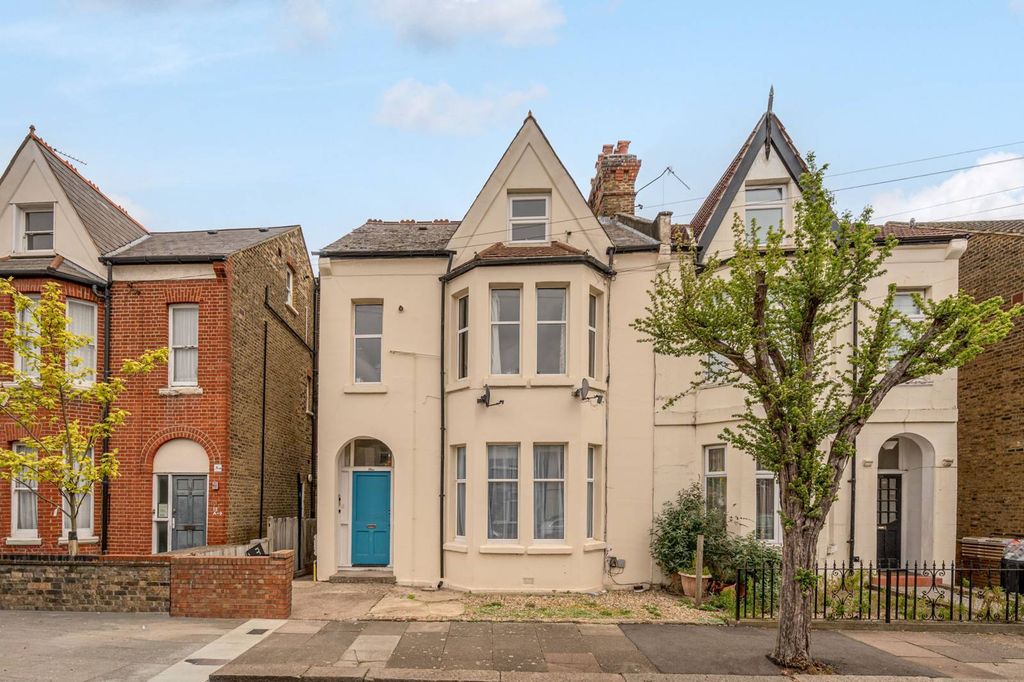 Property photo 3 of 8