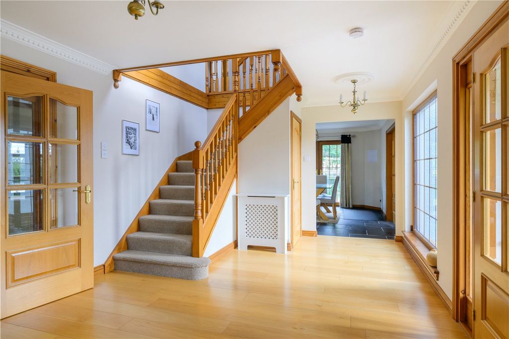 Property photo 3 of 44 Hall