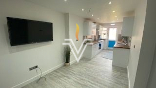 Property photo 2 of 39